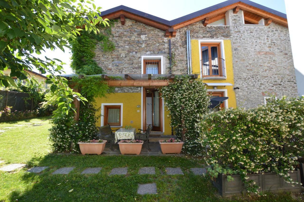 Rustico Giulietta E Romeo Villa Colico Buitenkant foto