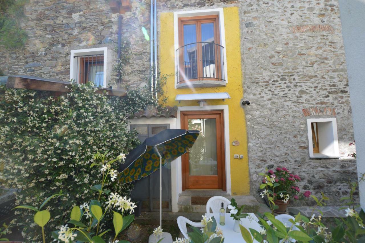Rustico Giulietta E Romeo Villa Colico Buitenkant foto
