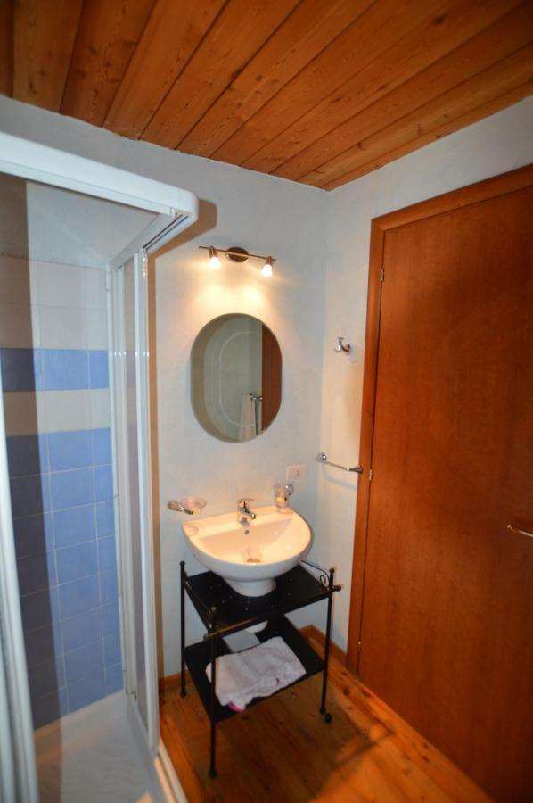 Rustico Giulietta E Romeo Villa Colico Buitenkant foto